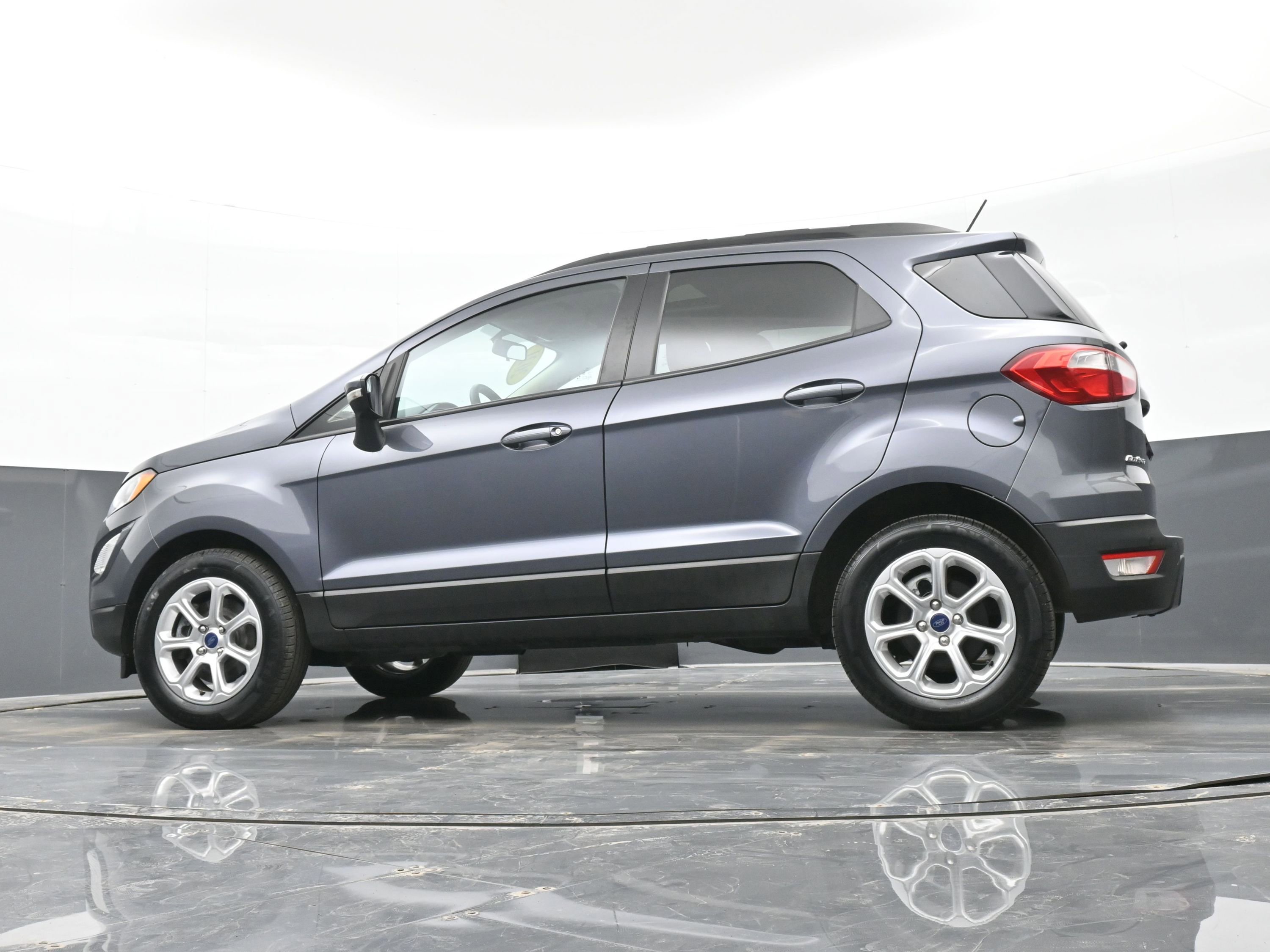Used 2021 Ford EcoSport SE image 40