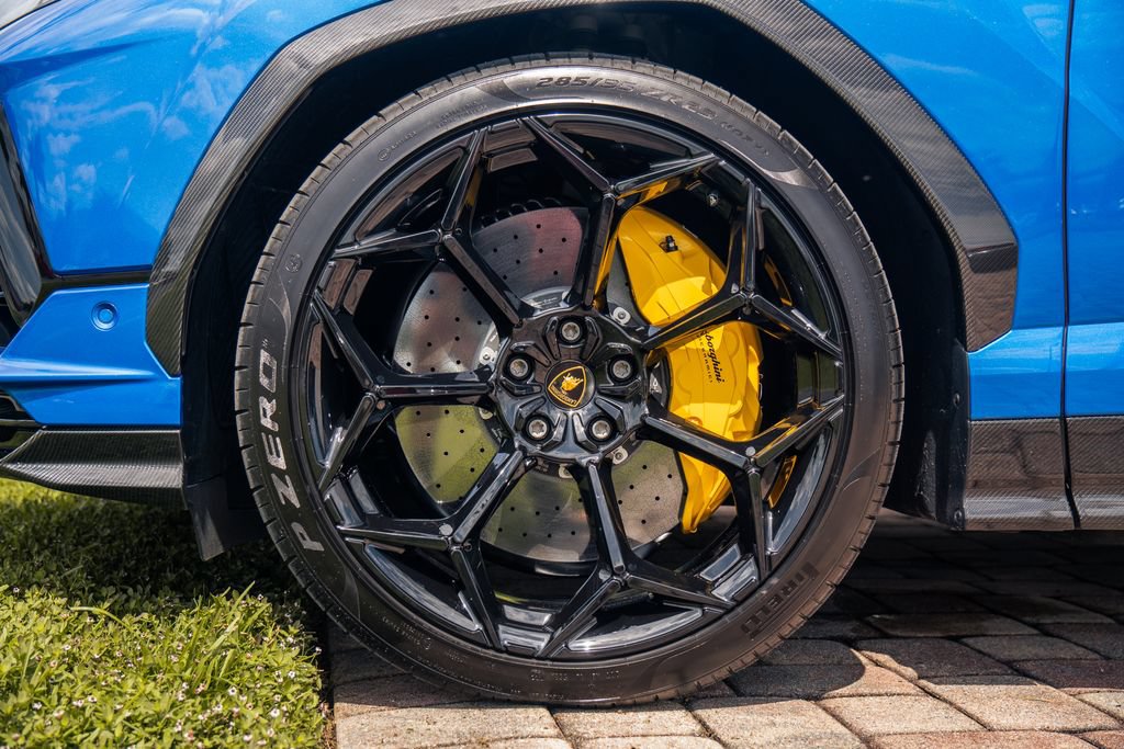 Used 2024 Lamborghini Urus Performante AWD/4WD image 15