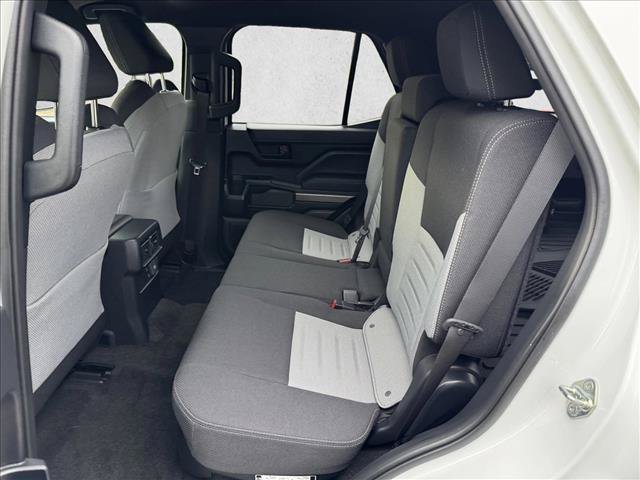 Certified 2025 Toyota 4Runner TRD Off-Road AWD/4WD image 17