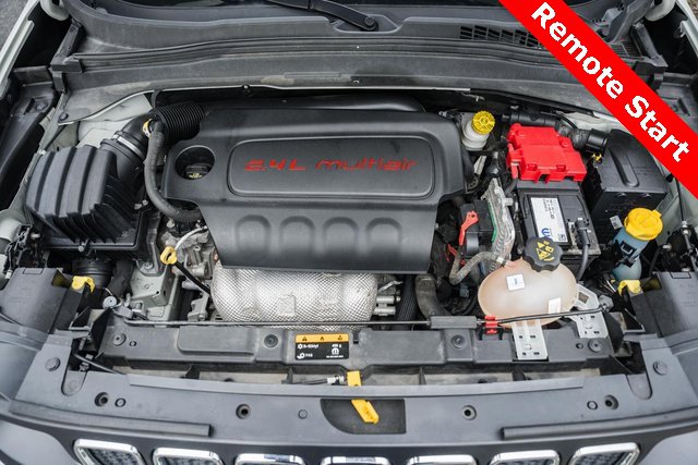 Used 2019 Jeep Renegade Latitude w/ Cold Weather Group image 13