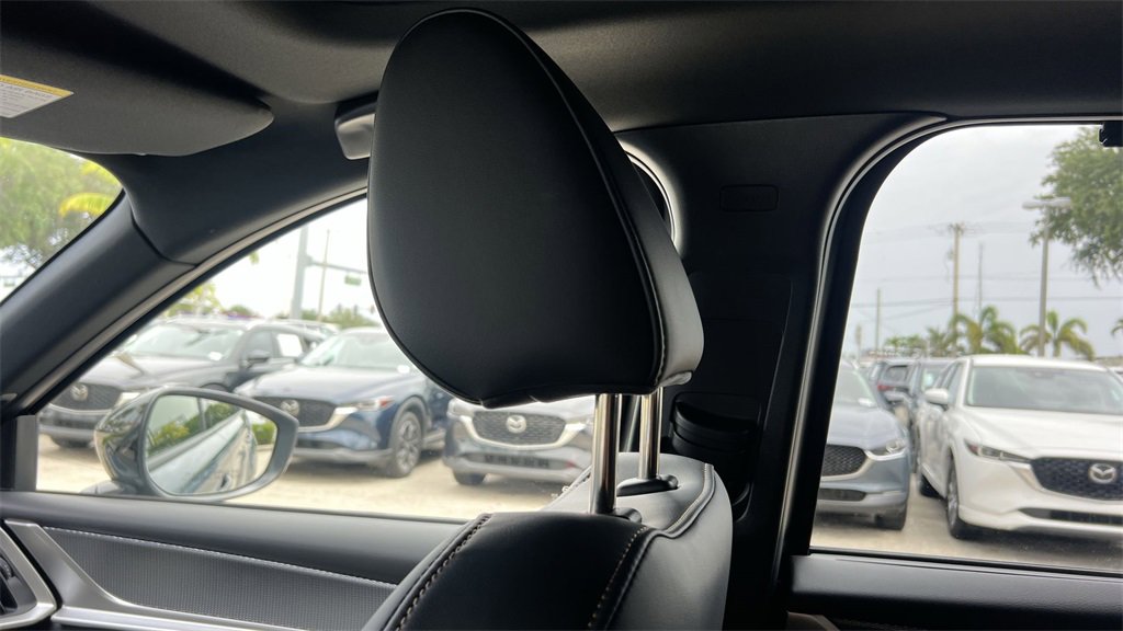New 2025 MAZDA CX-70 3.3 Turbo w/ Premium Plus Pkg image 17