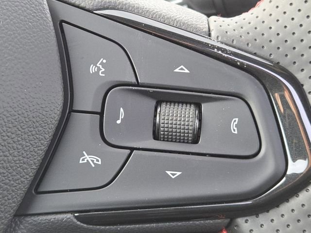 New 2026 Chevrolet Trax RS w/ Sunroof Package image 15