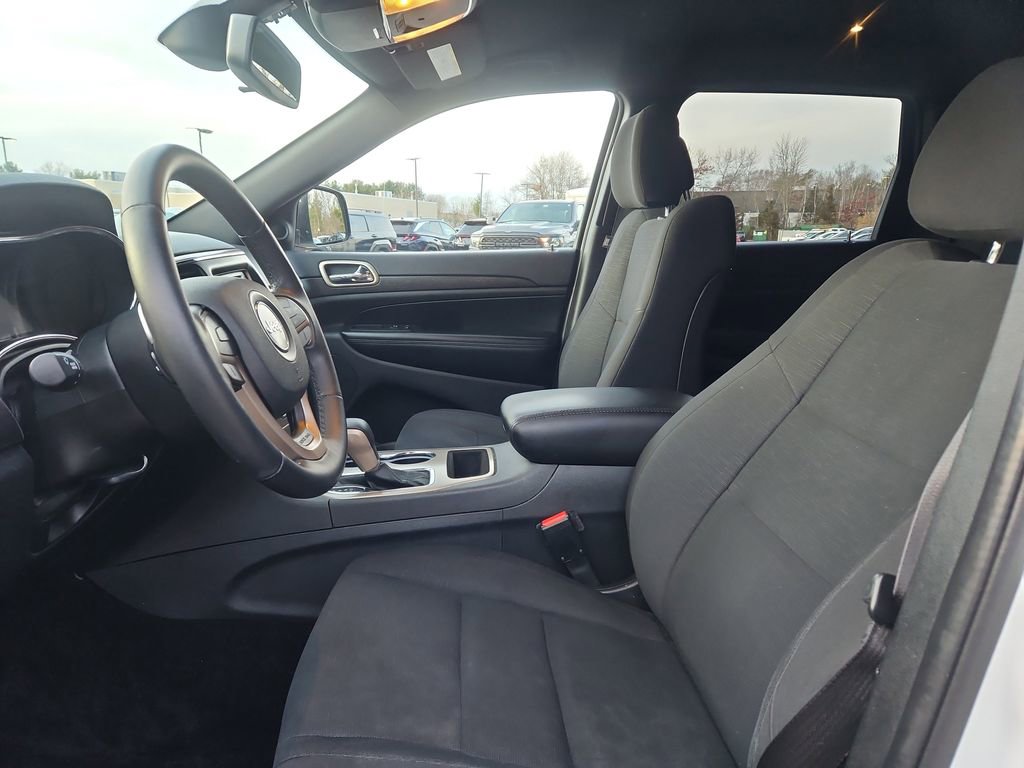 Used 2016 Jeep Grand Cherokee Laredo w/ Quick Order Package 23E image 27