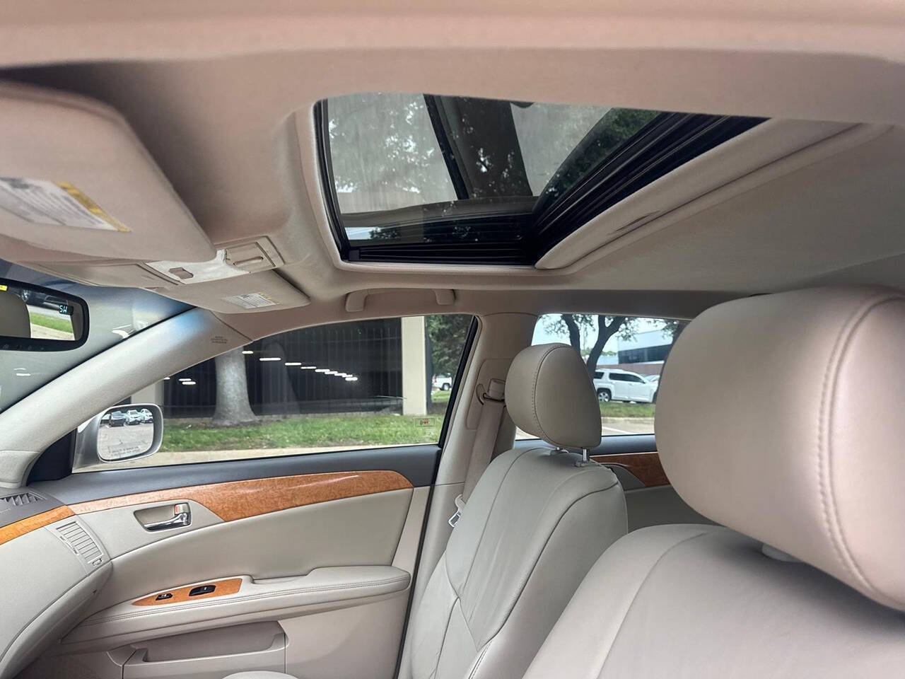 Used 2006 Toyota Avalon XLS FWD image 16