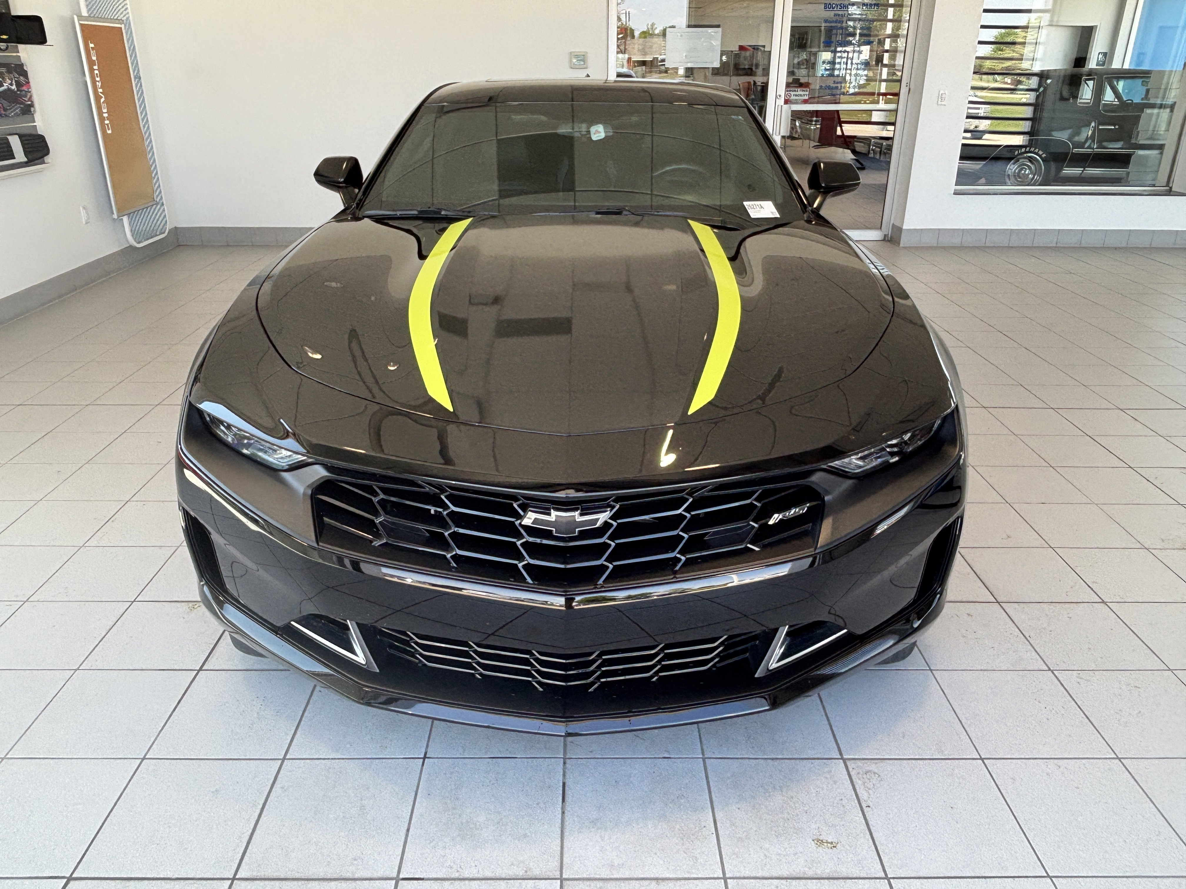 Used 2022 Chevrolet Camaro LT RWD image 5