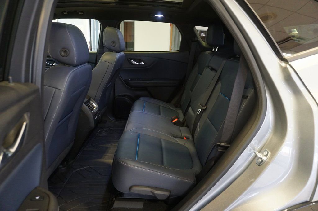 Certified 2023 Chevrolet Blazer RS w/ Enhanced Convenience Package image 11