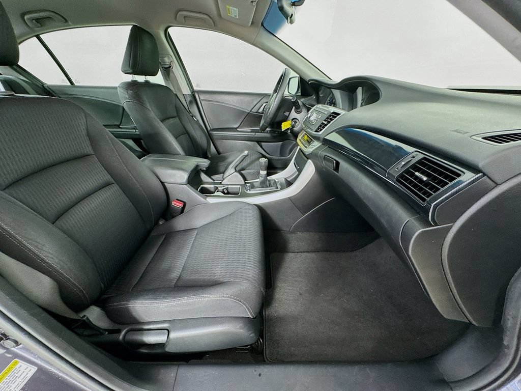 Used 2013 Honda Accord Sport image 32