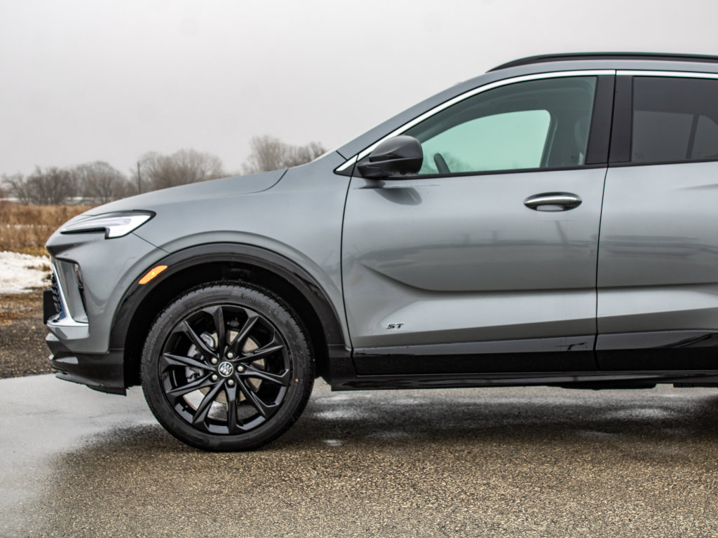 Used 2026 Buick Encore GX Sport Touring w/ Advanced Technology Package image 37