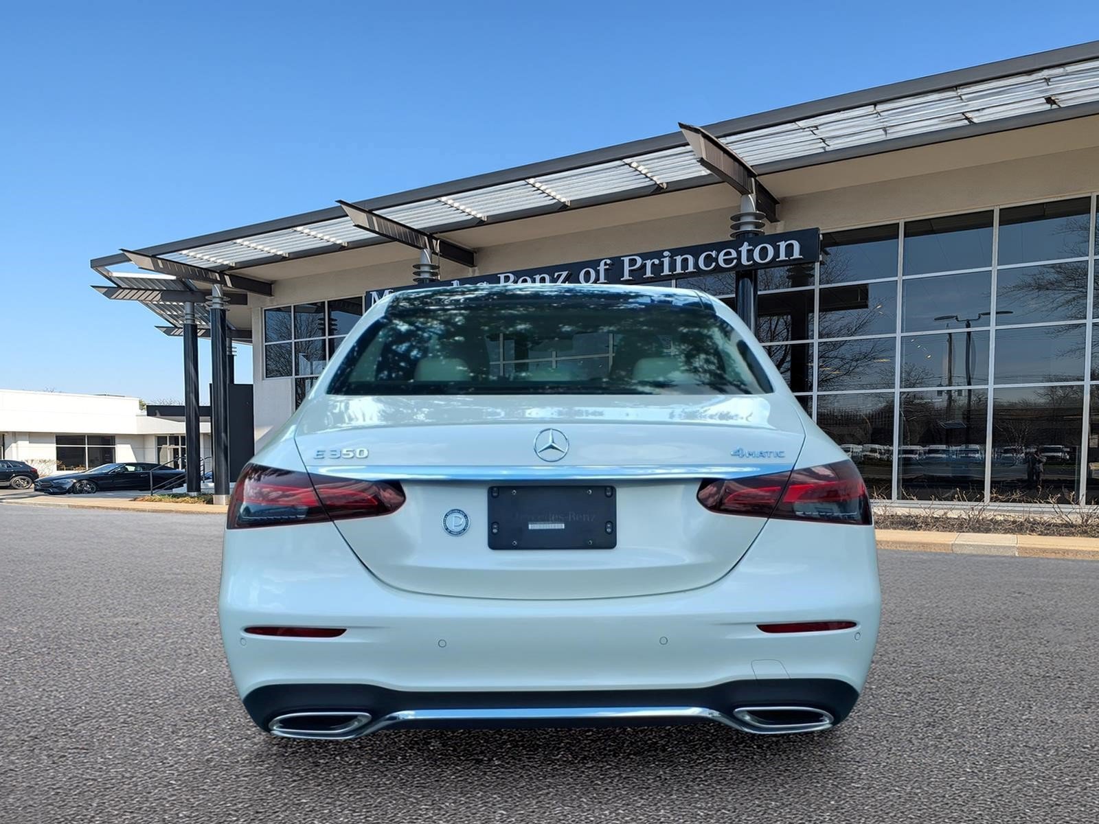 Certified 2023 Mercedes-Benz E 350 4MATIC Sedan image 4