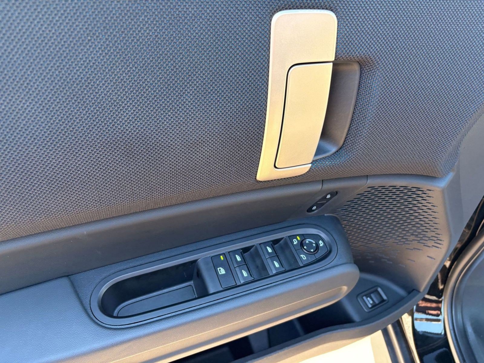 Used 2025 MINI Cooper Countryman S w/ Comfort Package Max image 13