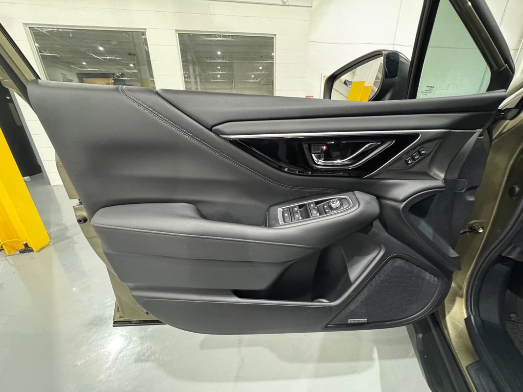 Used 2021 Subaru Outback Limited image 33