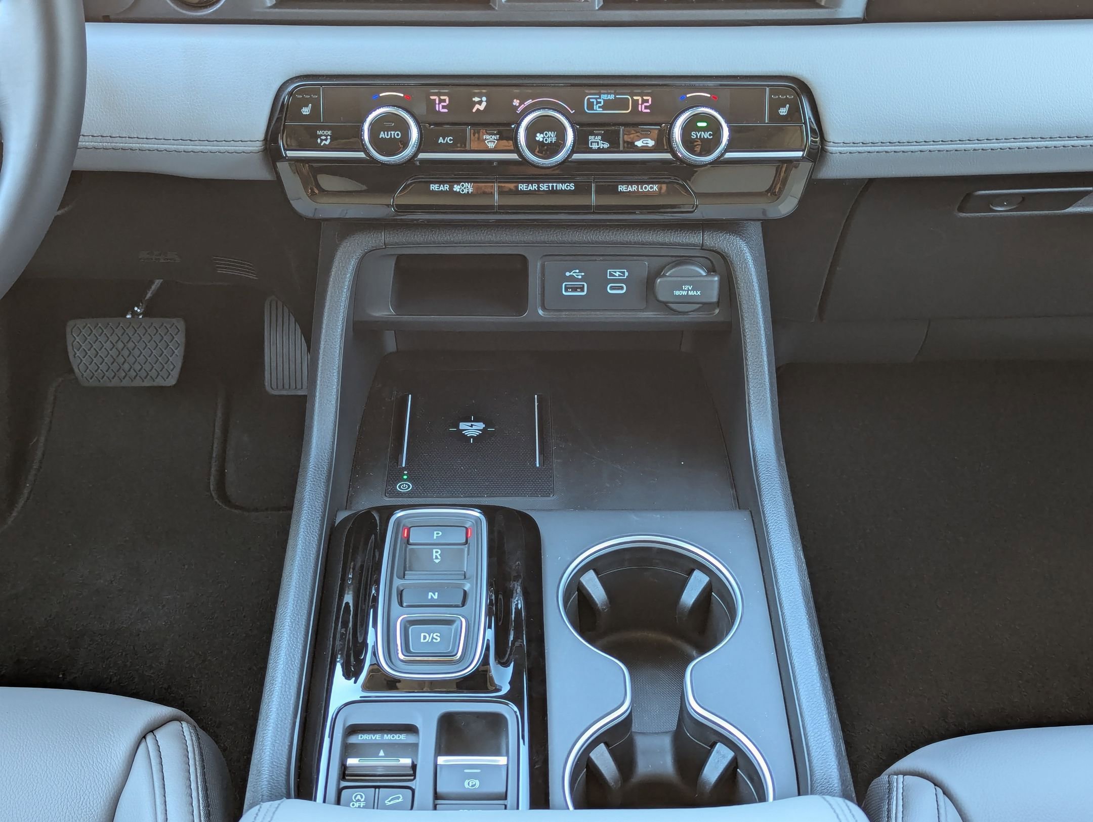 Used 2025 Honda Pilot Touring image 19