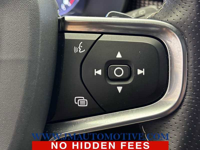 Used 2020 Volvo XC40 T5 R-Design image 40