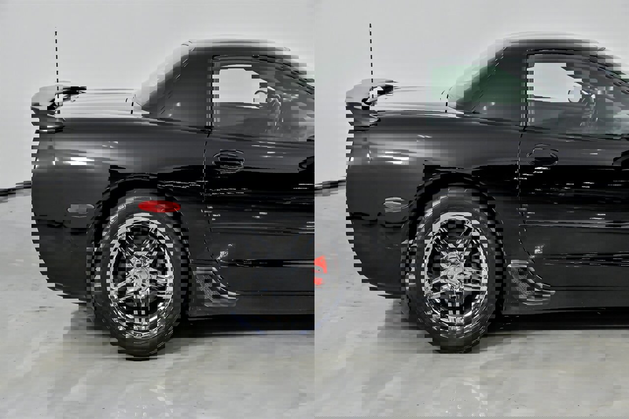 Used 2003 Chevrolet Corvette Z06 w/ Memory Package, 3 Drivers image 13