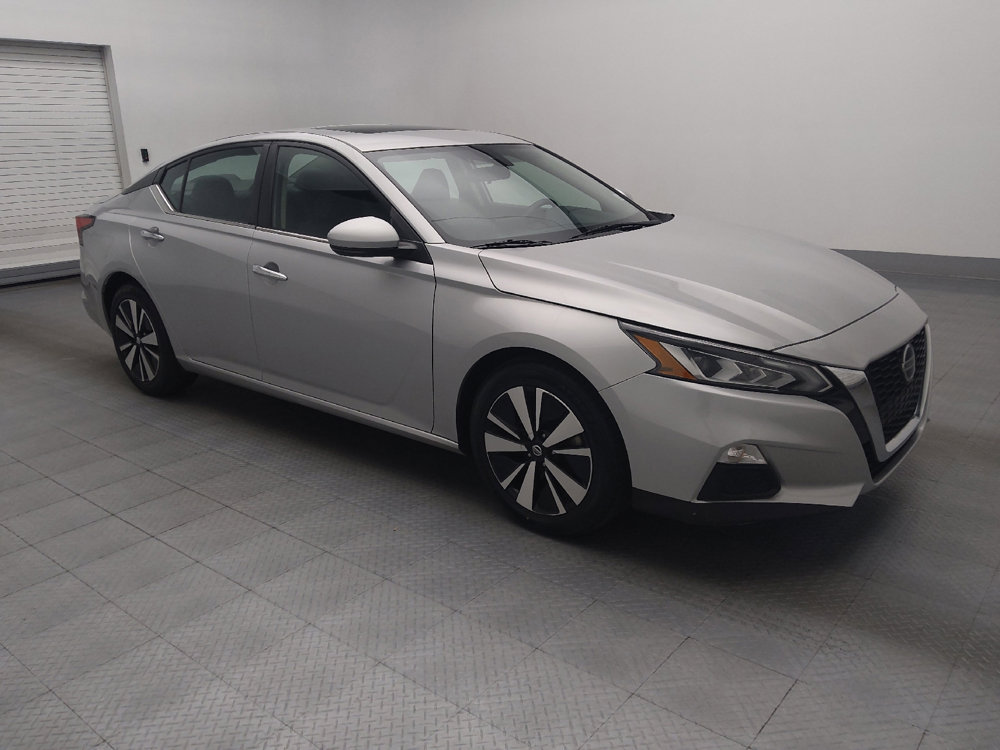 Used 2022 Nissan Altima 2.5 SV w/ SV Premium Package image 11