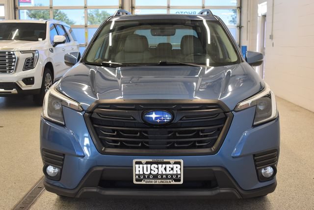 Used 2022 Subaru Forester Limited AWD/4WD image 3
