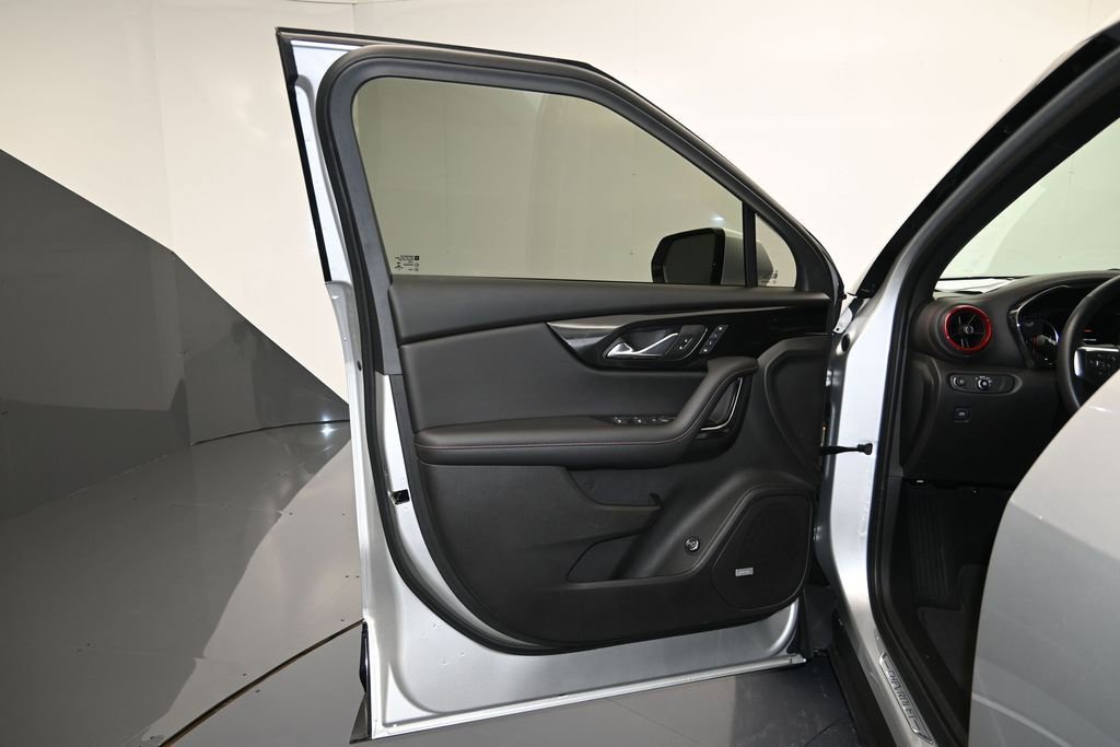 Certified 2021 Chevrolet Blazer RS w/ Enhanced Convenience Package FWD image 10