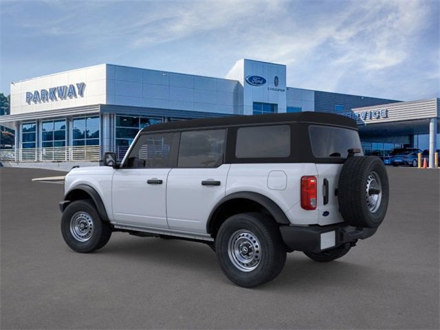 New 2025 Ford Bronco 4-Door image 4