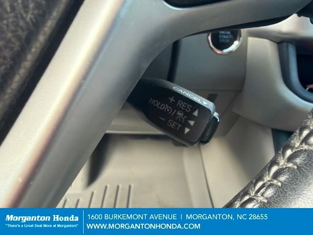 Used 2017 Toyota Highlander XLE w/ Carpet Mat Package AWD/4WD image 21