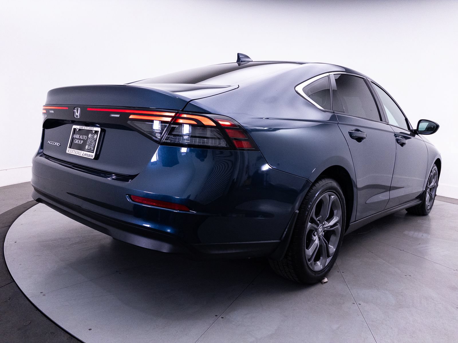 Used 2023 Honda Accord EX image 15