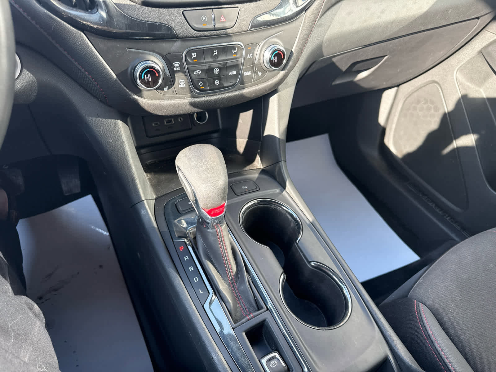 Used 2023 Chevrolet Equinox RS image 22