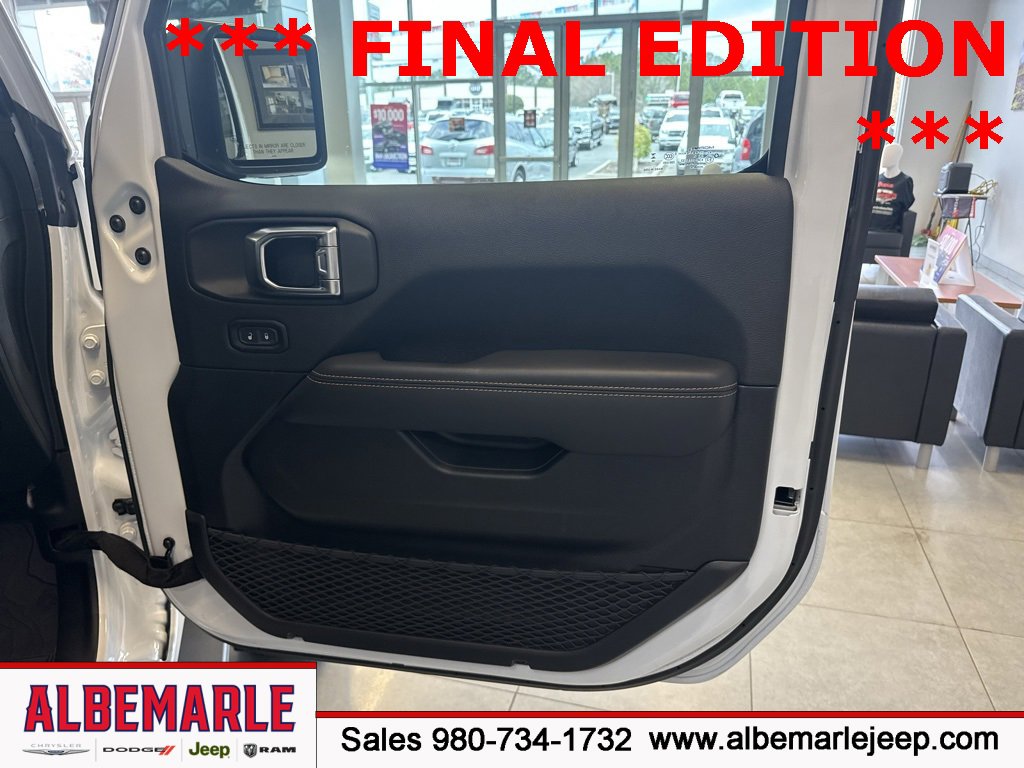 Used 2025 Jeep Wrangler Unlimited Rubicon 392 image 28