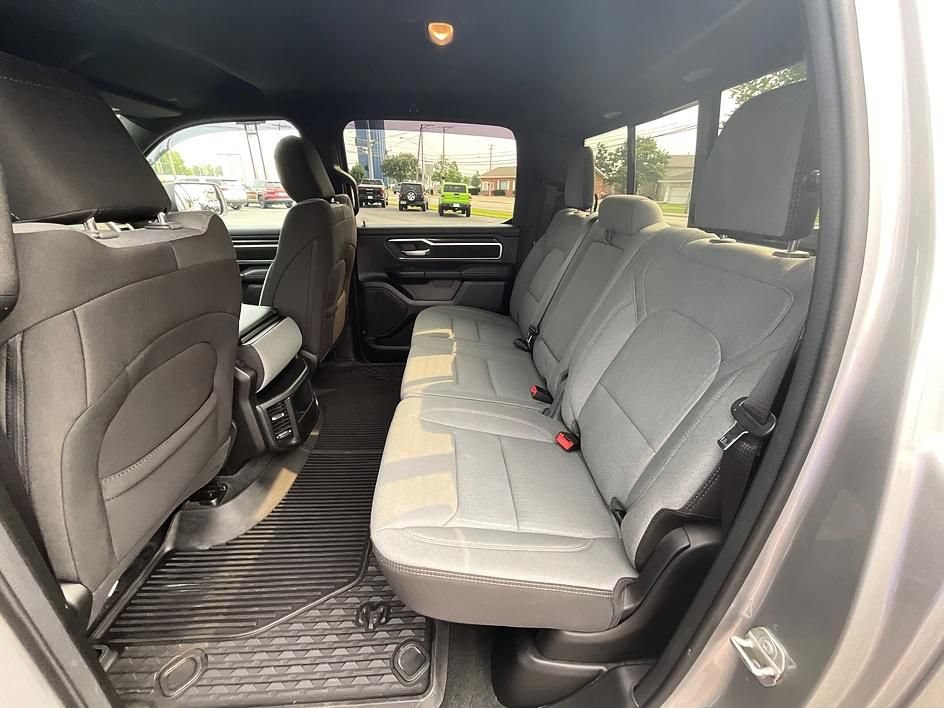 Used 2023 RAM 1500 Big Horn AWD/4WD image 28