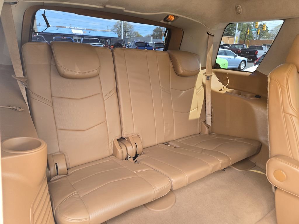 Used 2015 Cadillac Escalade Platinum AWD/4WD image 32