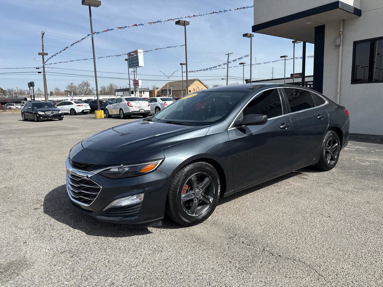 Used 2019 Chevrolet Malibu LS FWD image 2