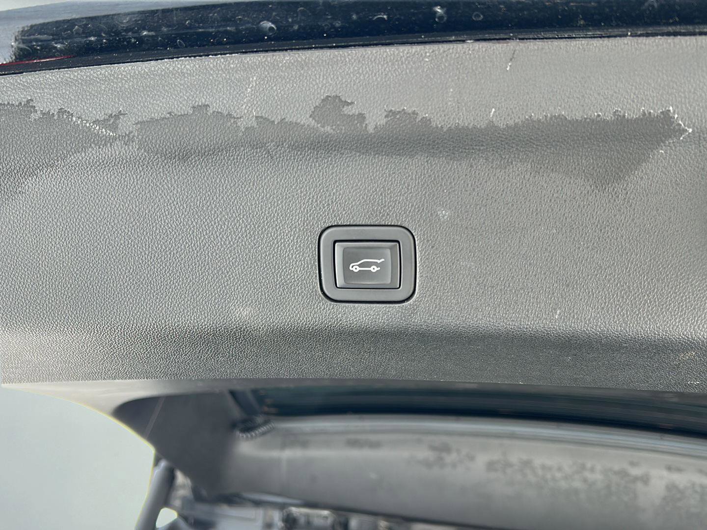 Used 2024 GMC Yukon XL SLT AWD/4WD image 15