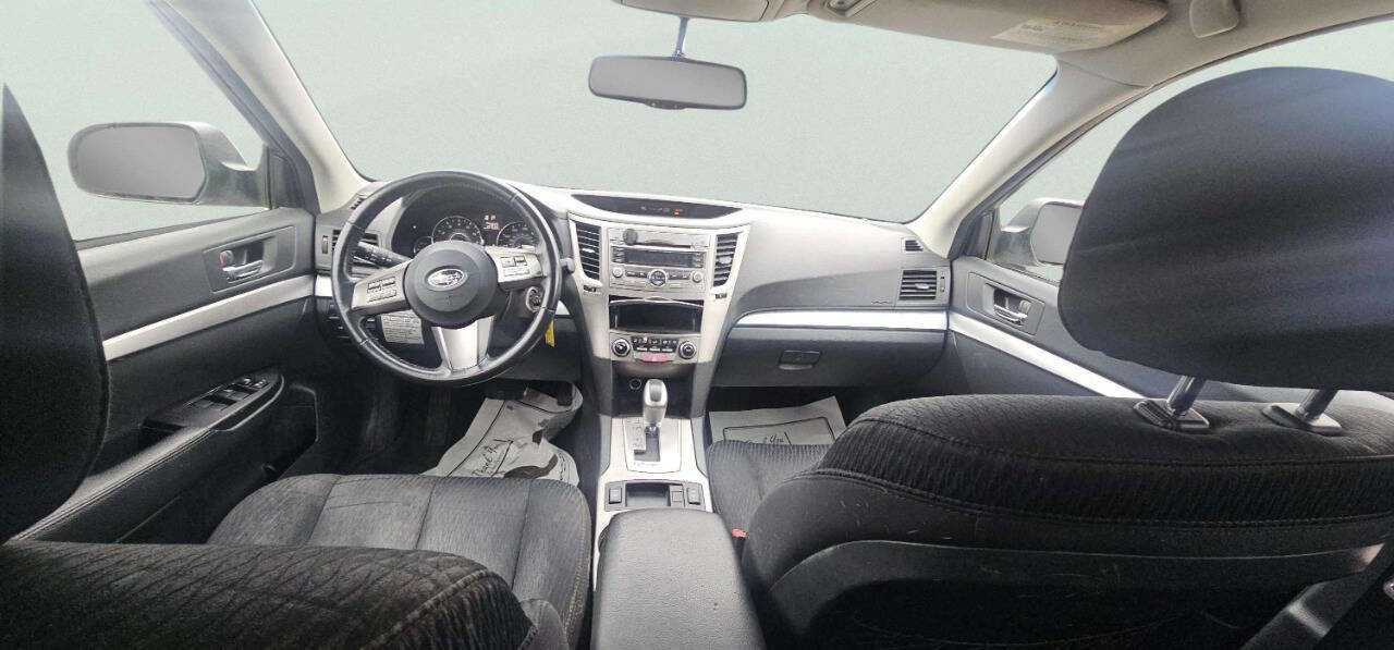 Used 2010 Subaru Outback 2.5i Premium image 8