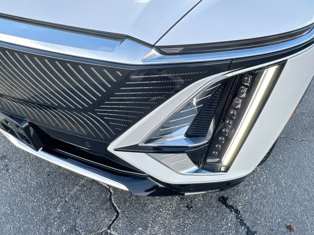 Used 2025 Cadillac Lyriq Luxury w/ LPO, Floor Liner Package image 10