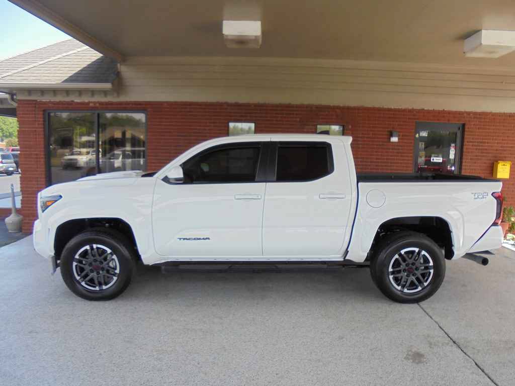Used 2024 Toyota Tacoma TRD Sport RWD image 1