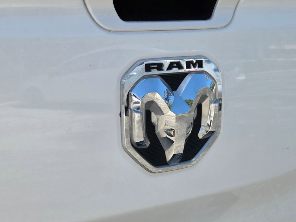 Used 2019 RAM 1500 Laramie RWD image 9