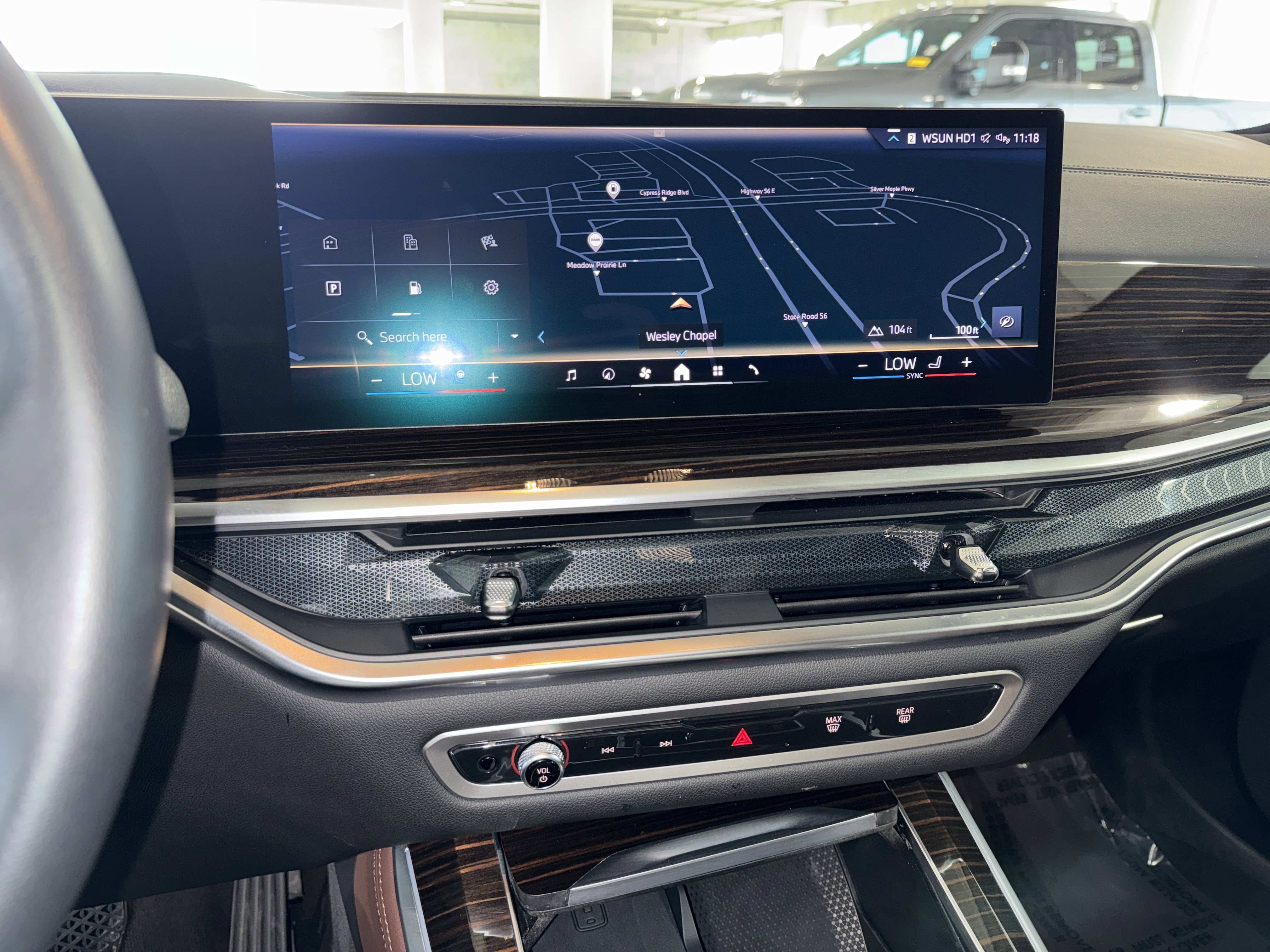 Used 2026 BMW X5 xDrive40i w/ Climate Comfort Package image 26