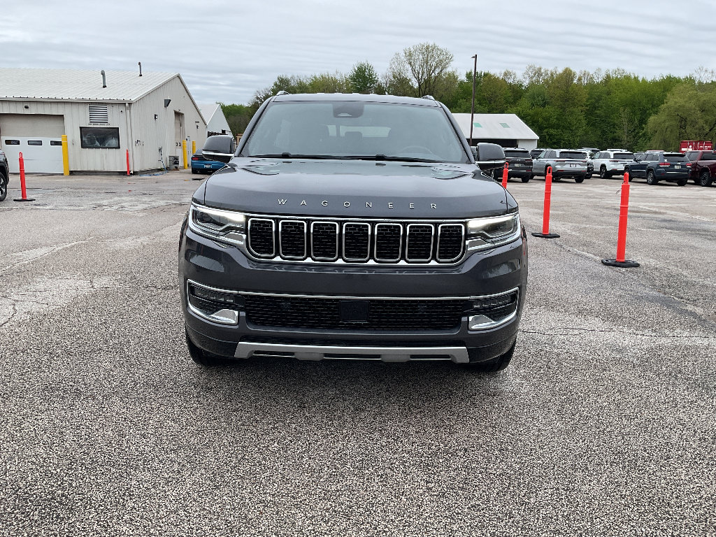 Used 2022 Jeep Wagoneer Series II AWD/4WD image 2