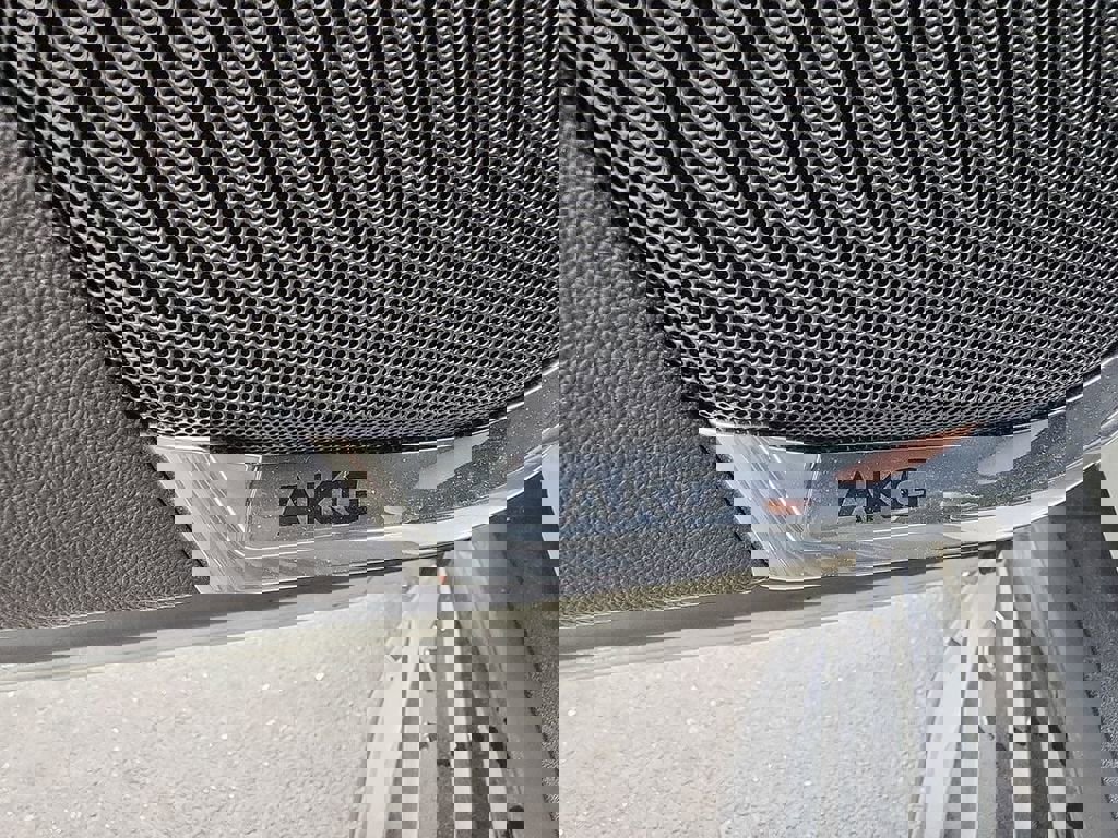 Certified 2025 Cadillac Escalade ESV Premium Luxury AWD/4WD image 23