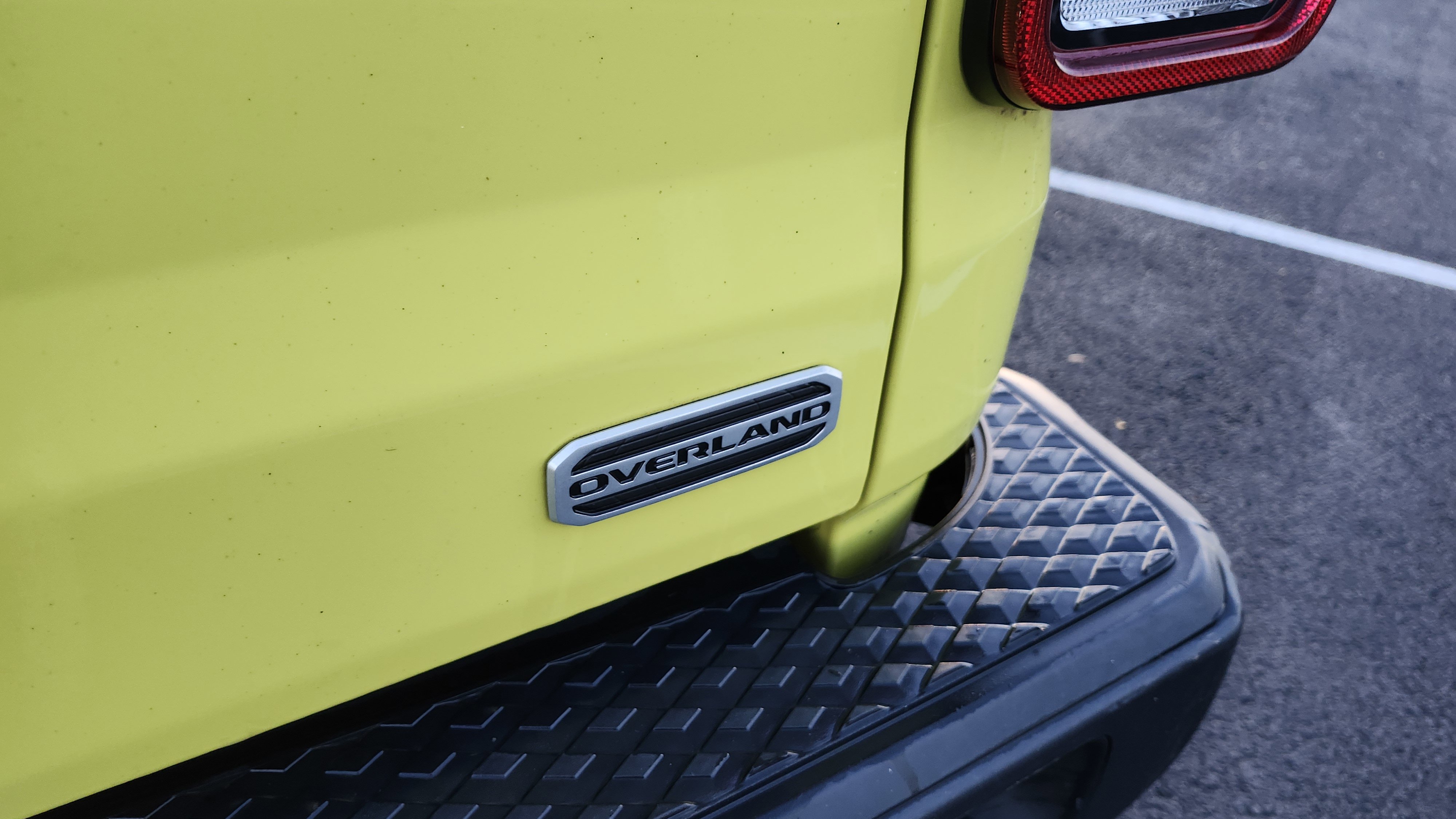 Used 2023 Jeep Gladiator Overland w/ Cold Weather Group image 15