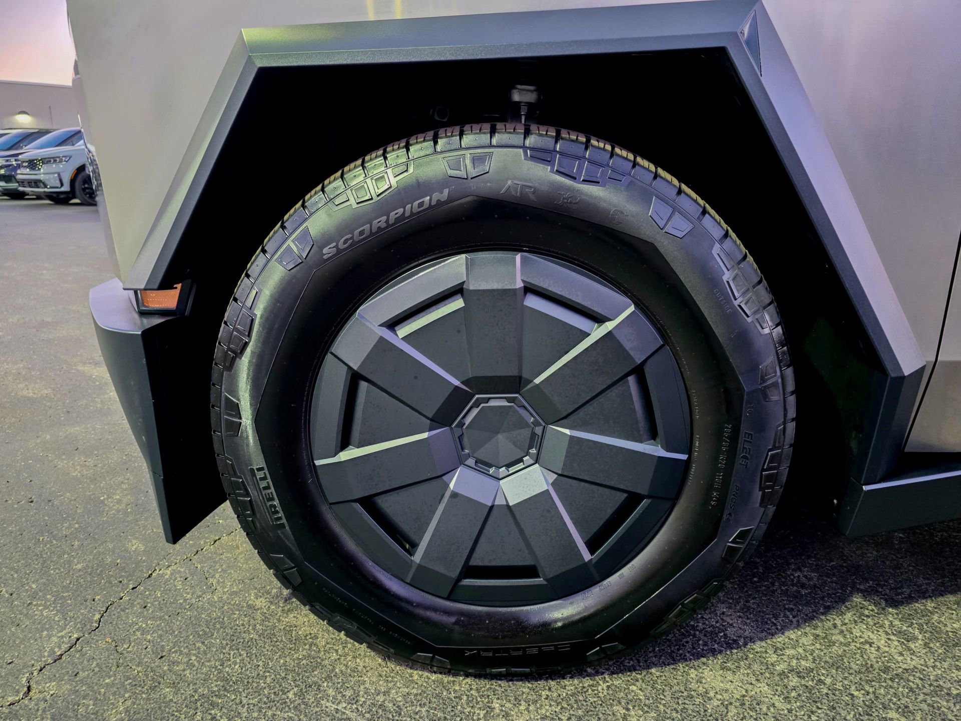 Used 2025 Tesla Cybertruck AWD Crew Cab image 7