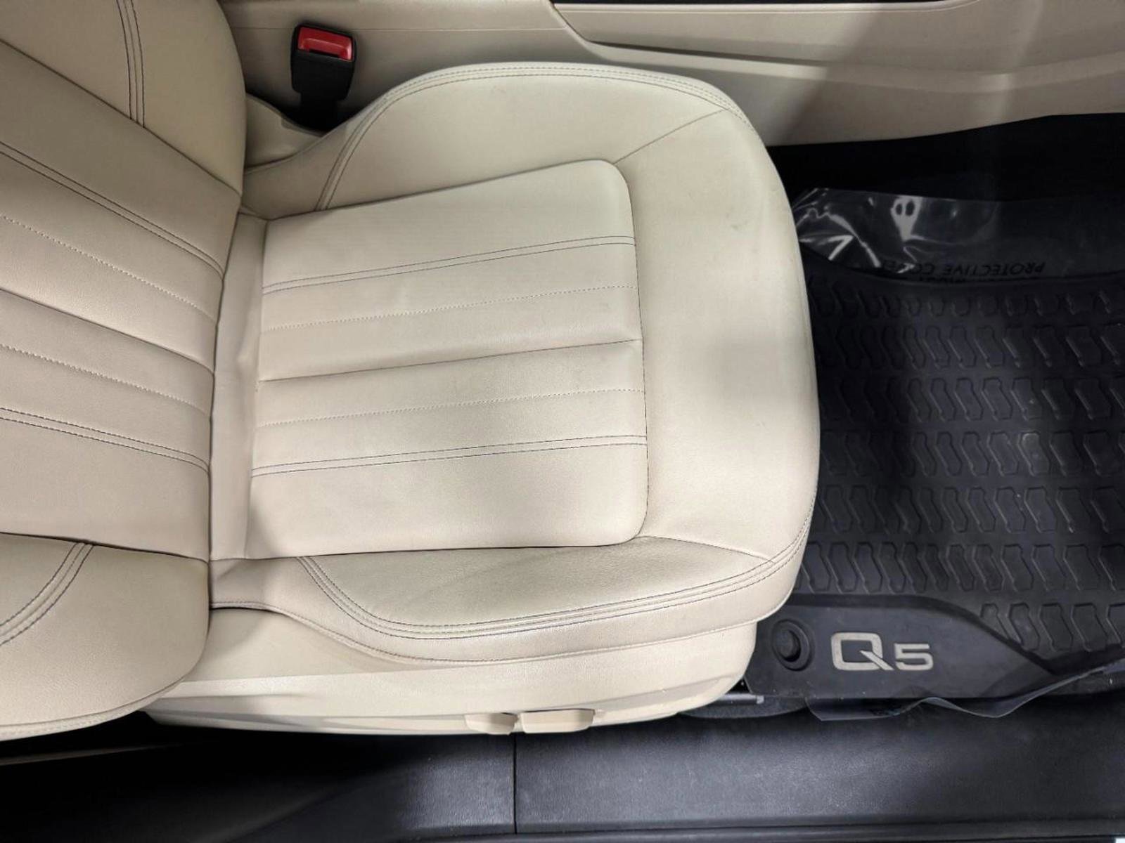 Used 2023 Audi Q5 2.0T Premium w/ Convenience Package image 19