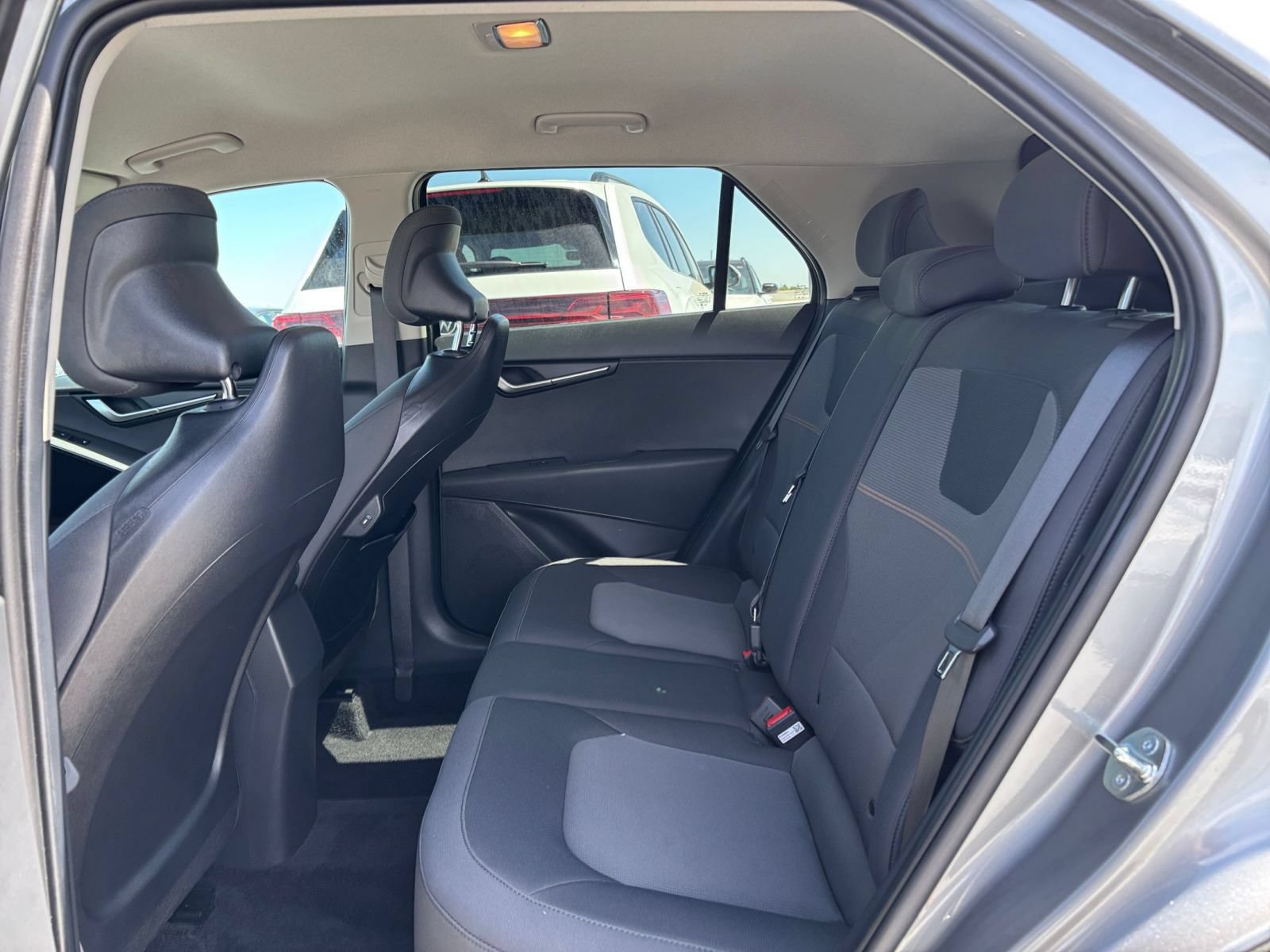 Used 2026 Kia Niro LX FWD image 22