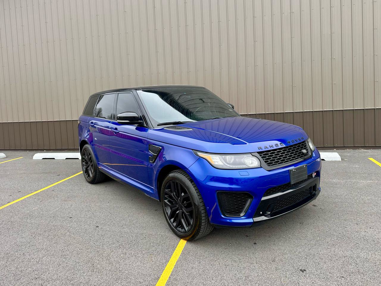 Used 2015 Land Rover Range Rover Sport SVR image 12