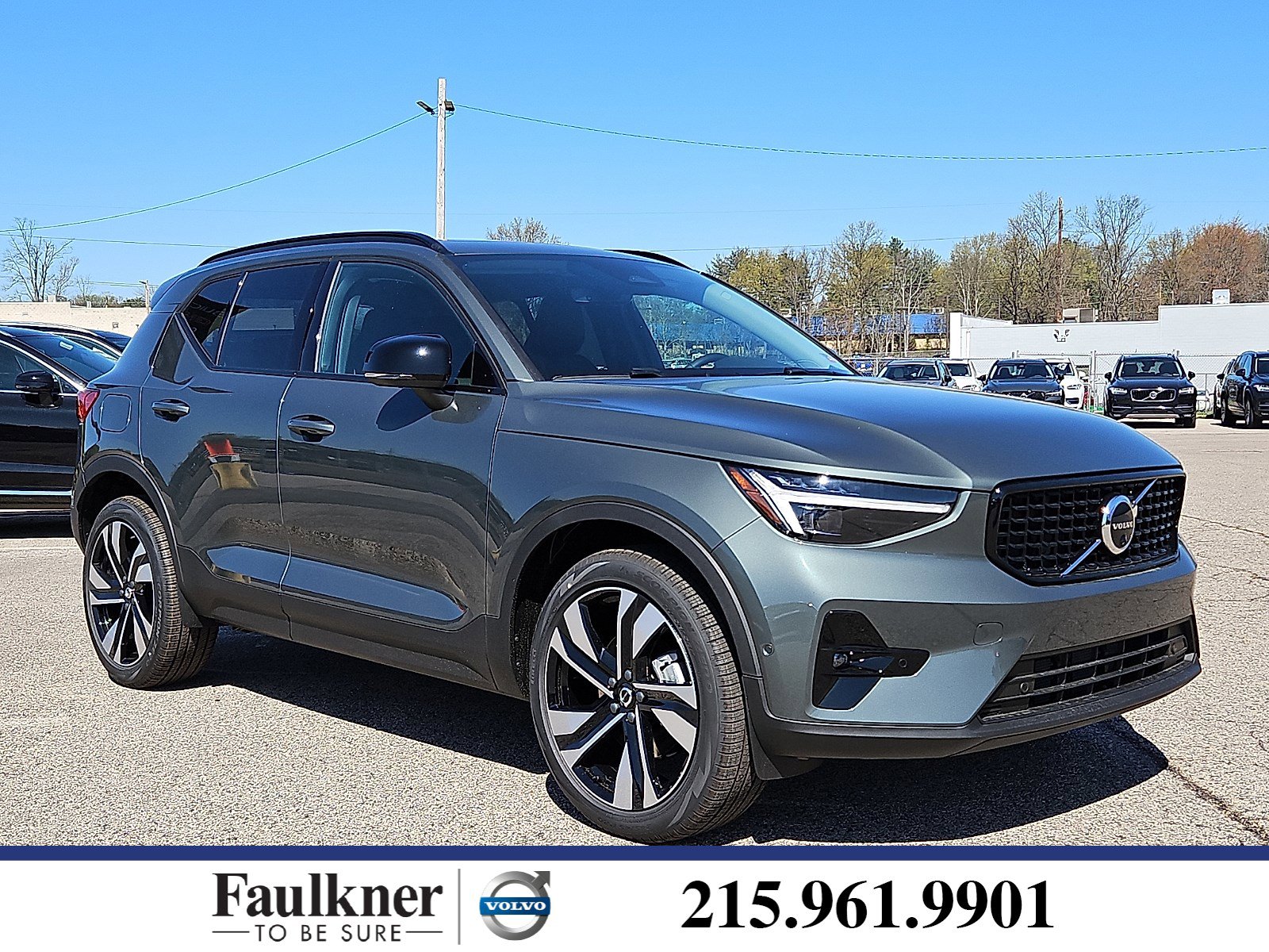New 2026 Volvo XC40 B5 Ultra w/ Climate Package