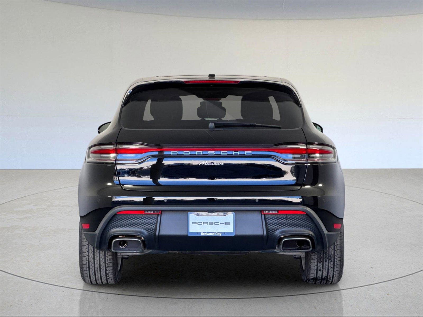 New 2026 Porsche Macan image 7