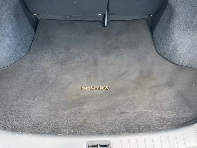 Used 2018 Nissan Sentra SR Turbo w/ SR Midnight Edition Package FWD image 7