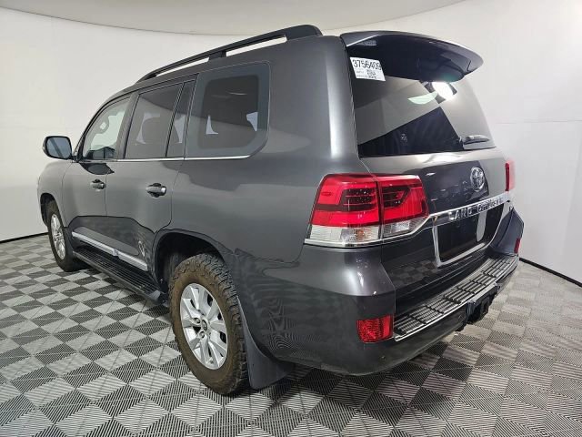 Used 2018 Toyota Land Cruiser w/ Carpet Mat Package AWD/4WD image 2