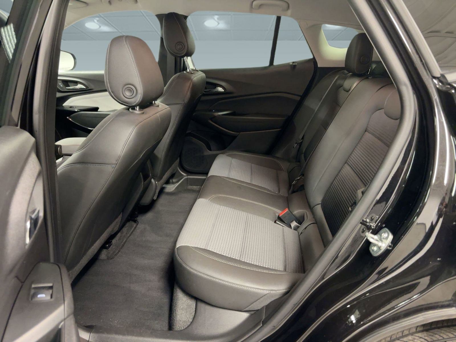 Certified 2025 Chevrolet Trax LT w/ LT Convenience Package image 13