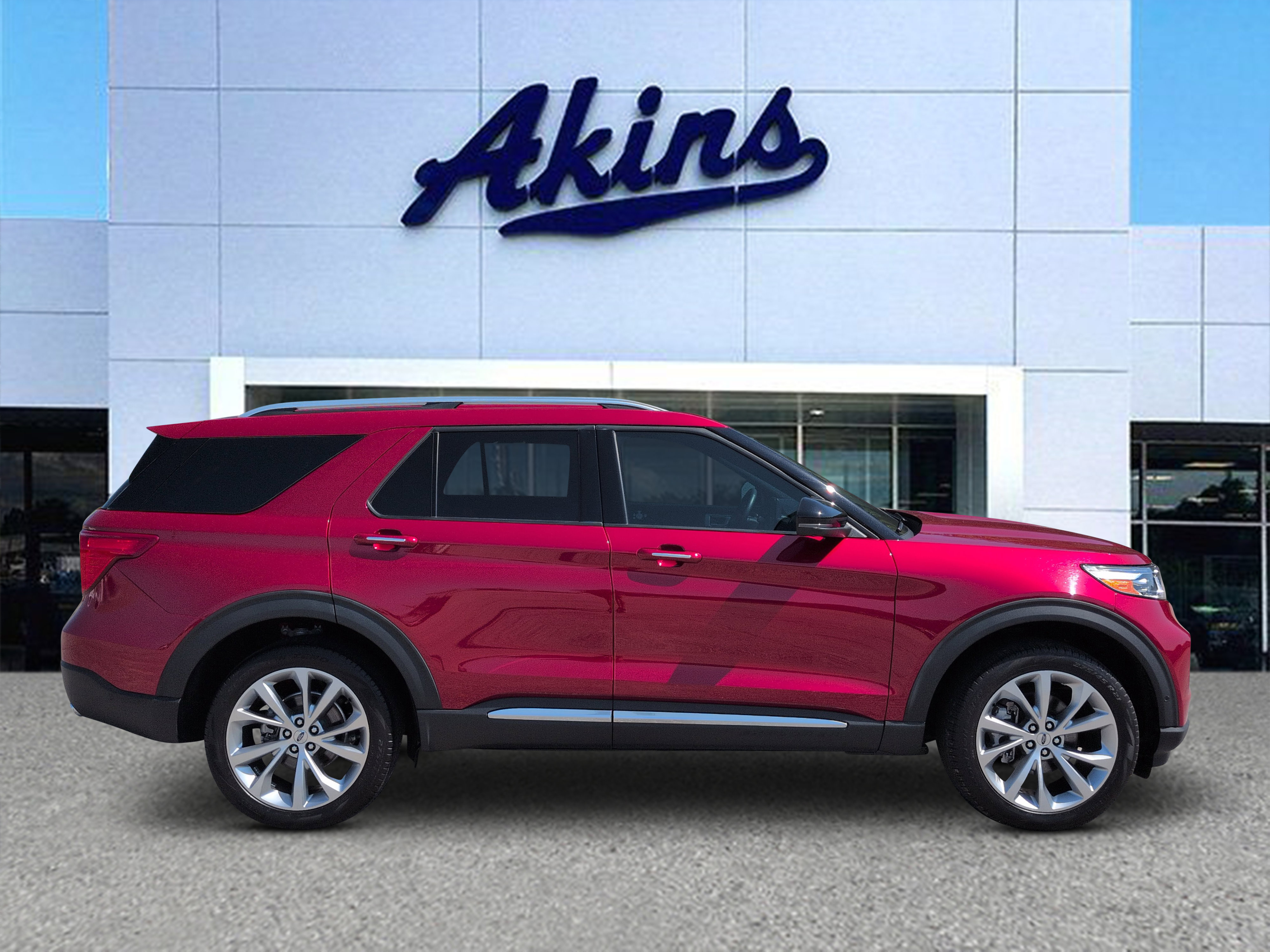 Certified 2023 Ford Explorer Platinum w/ Technology Package AWD/4WD image 1