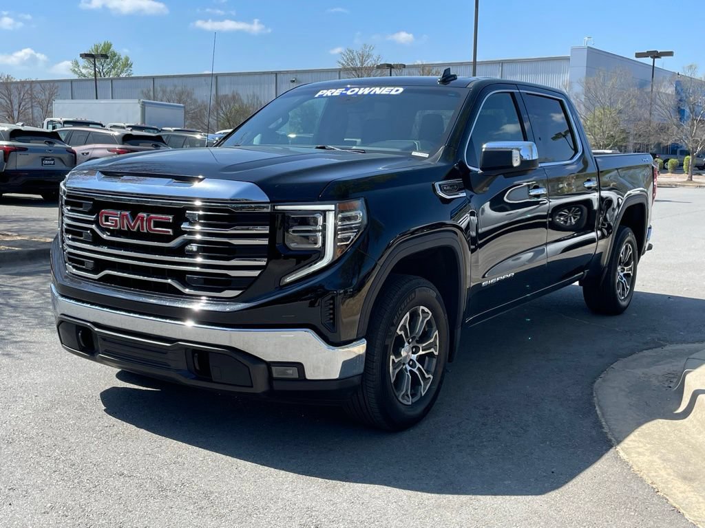 Used 2025 GMC Sierra 1500 SLT AWD/4WD image 3