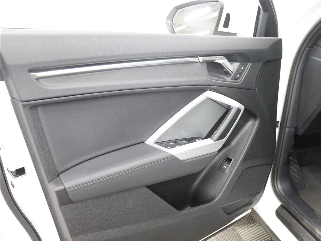 Used 2023 Audi Q3 2.0T Premium AWD/4WD image 14